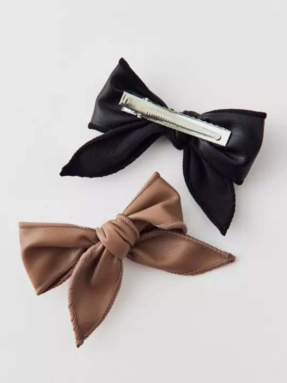 NWT Urban Outfitters Mini Faux Leather Hair Bow Clip Set